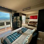 Con Vistas Al Mar En Nueva Andalucia Marbella