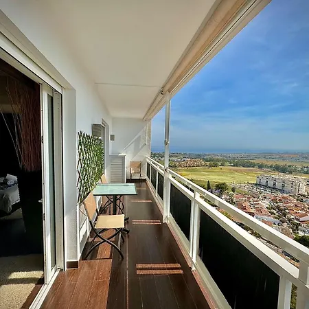 Con Vistas Al Mar En Nueva Andalucia