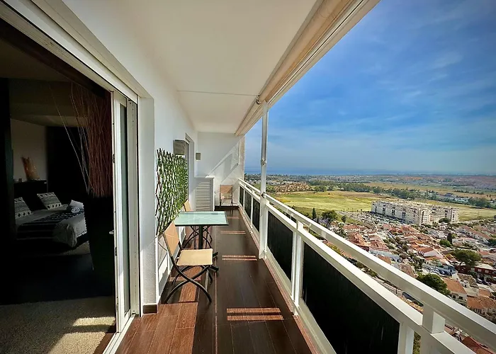 Con Vistas Al Mar En Nueva Andalucia